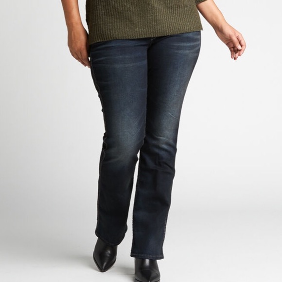 SILVER SUKI | 18 | Dark Wash Slim Leg Boot Cut Denim Jeans in Indigo
